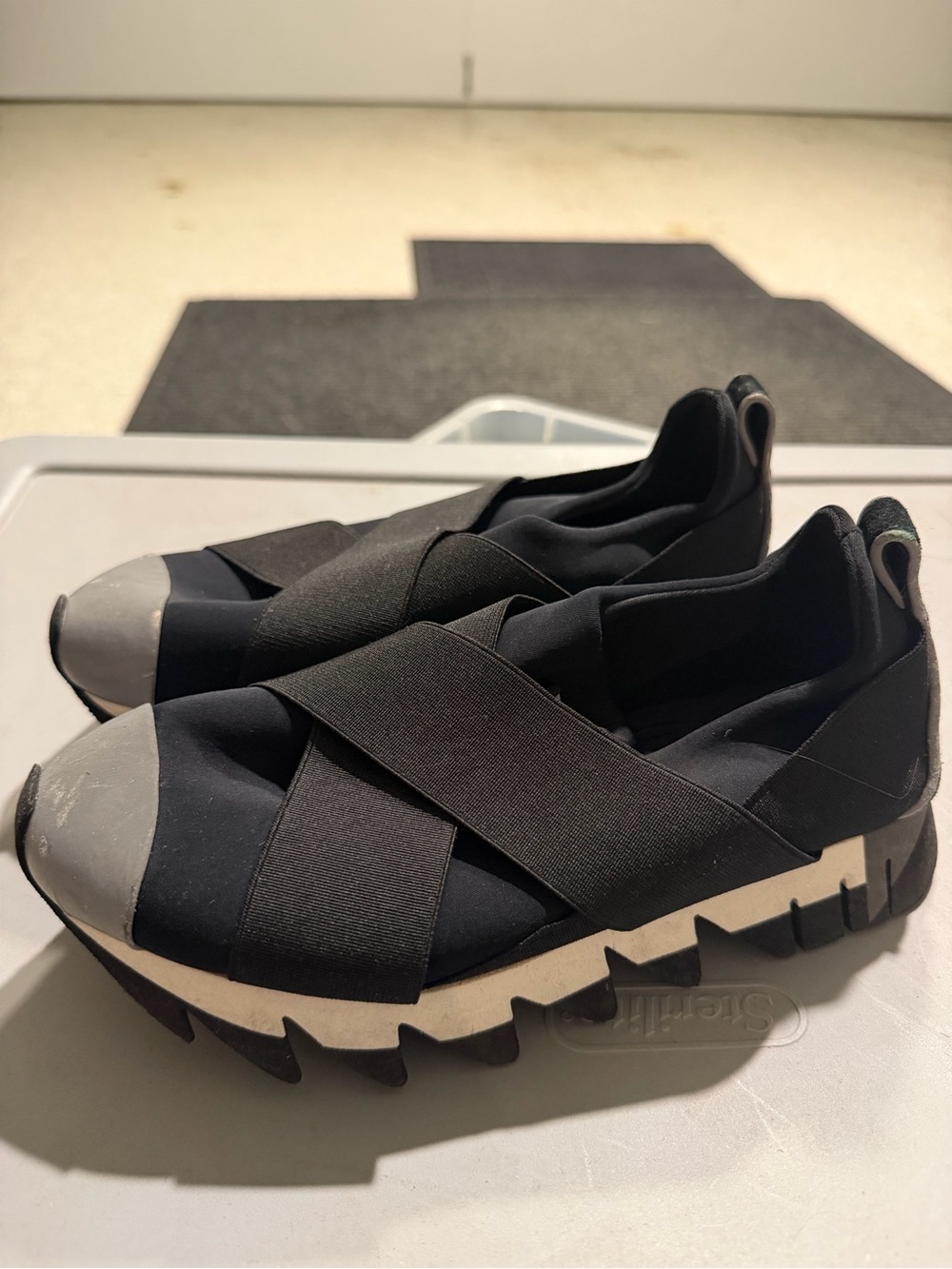 Dolce & Gabbana Black Slip-On Sneakers with Gray Toe
